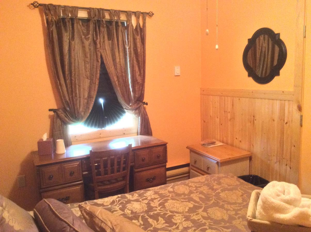 Hotel Midway Екстер'єр фото
